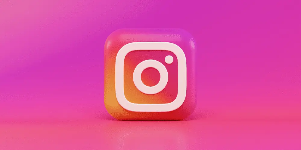 Instagram, 600 milyondan fazla kullanıcısı olan en popüler fotoğraf paylaşım sosyal ağlarından biridir.